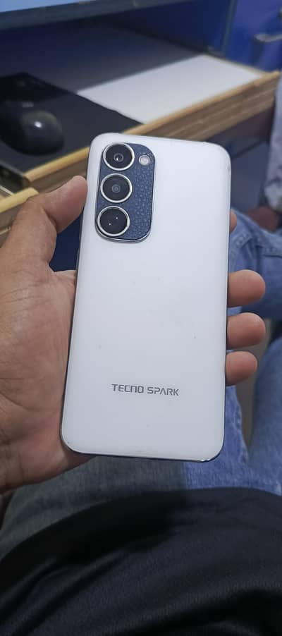 tecno spark 40 pro plus