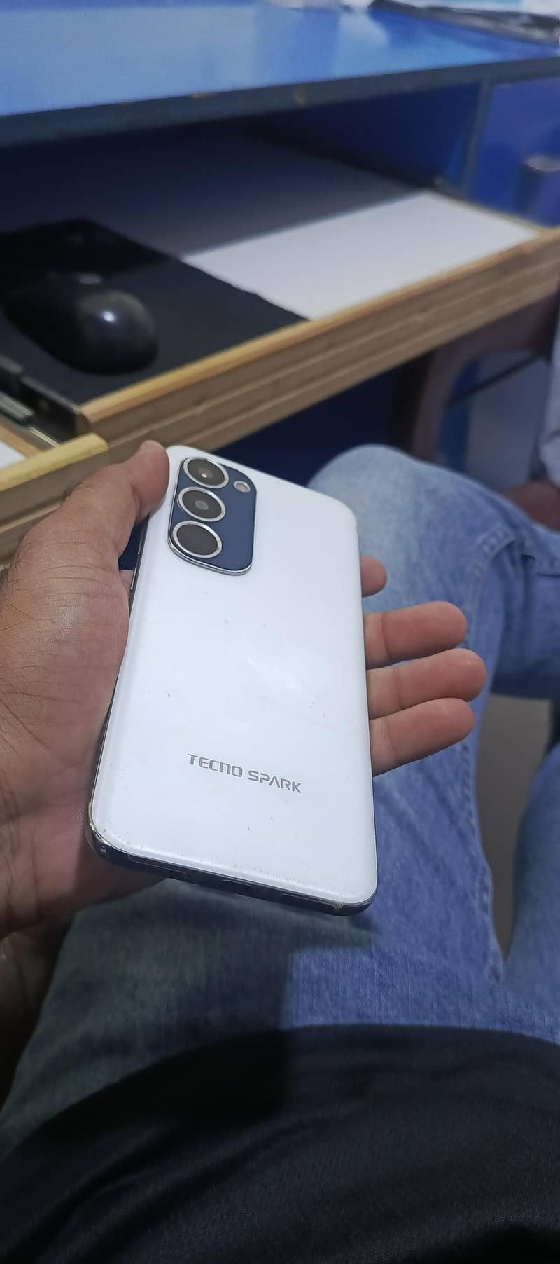 tecno spark 40 pro plus 5