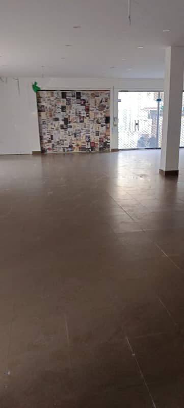 COMMERCIAL HALL GROUND FLOOR IQBAL TOWN FOR RENT