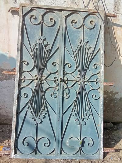 this door is completely ok