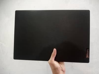 o Rayzen 5 3500u Vega 8 Graphic card  8gb memory 256 bg SSD