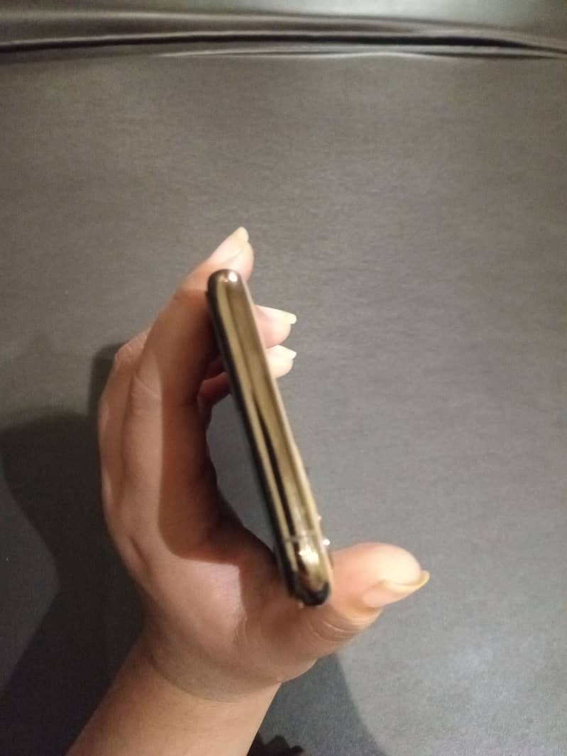 Apple iPhone 11 Pro 1