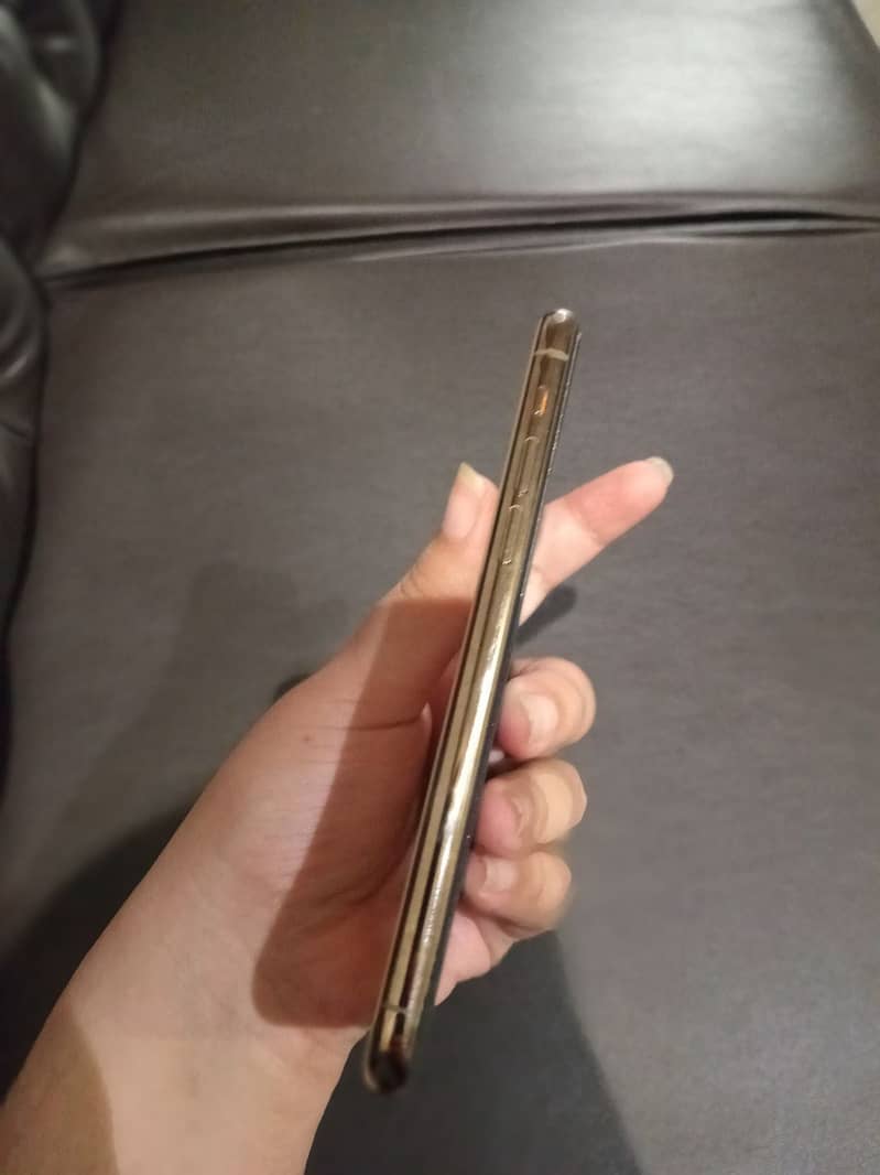 Apple iPhone 11 Pro 2
