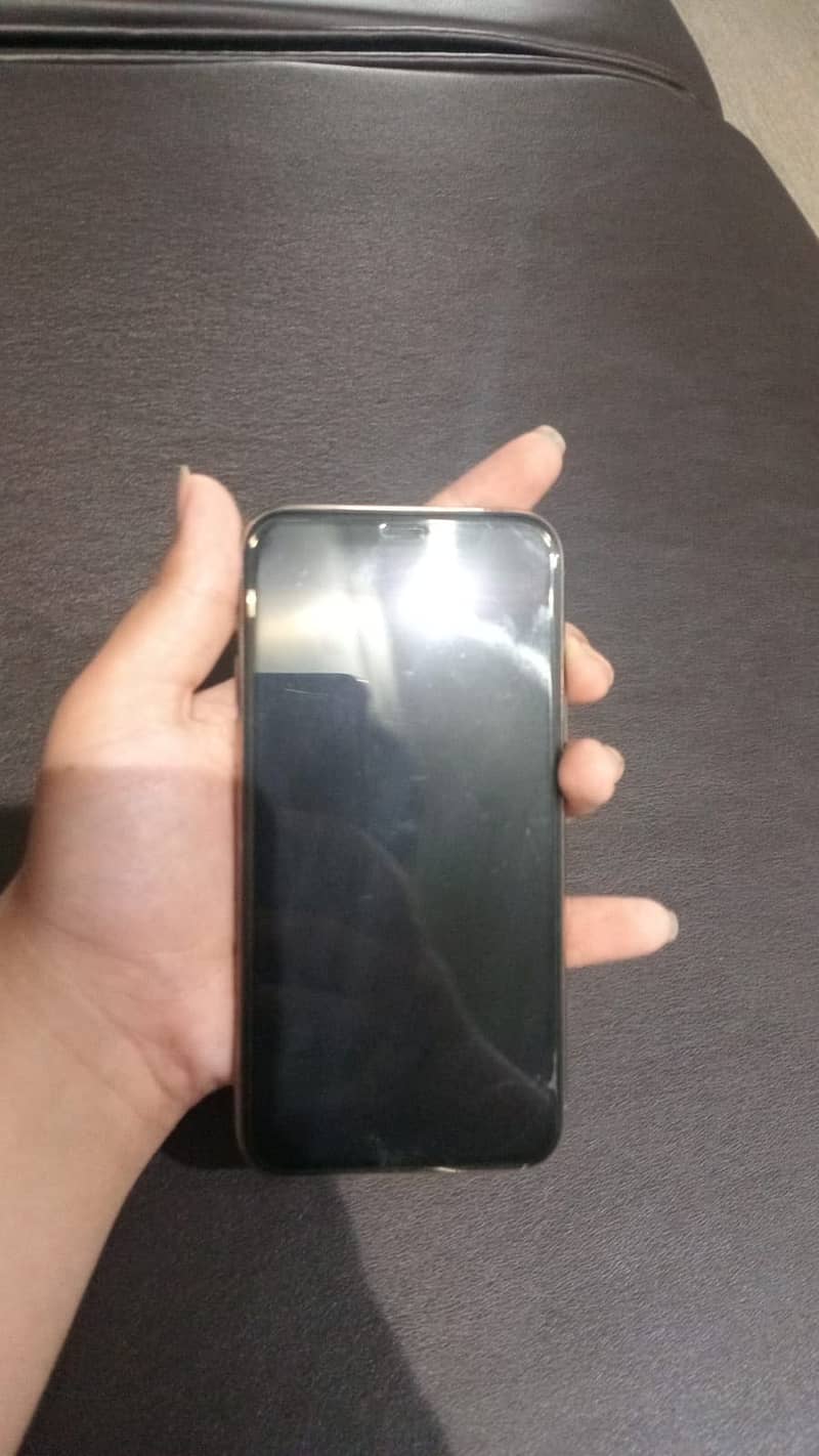 Apple iPhone 11 Pro 6