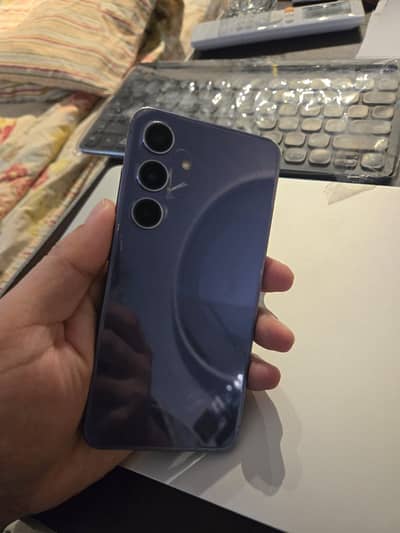 100 % / WATERPACKED SEALED S24 8GB/128GB