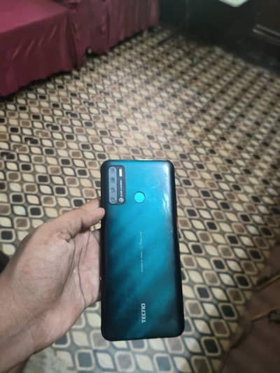 Tecno Pouvoir 4