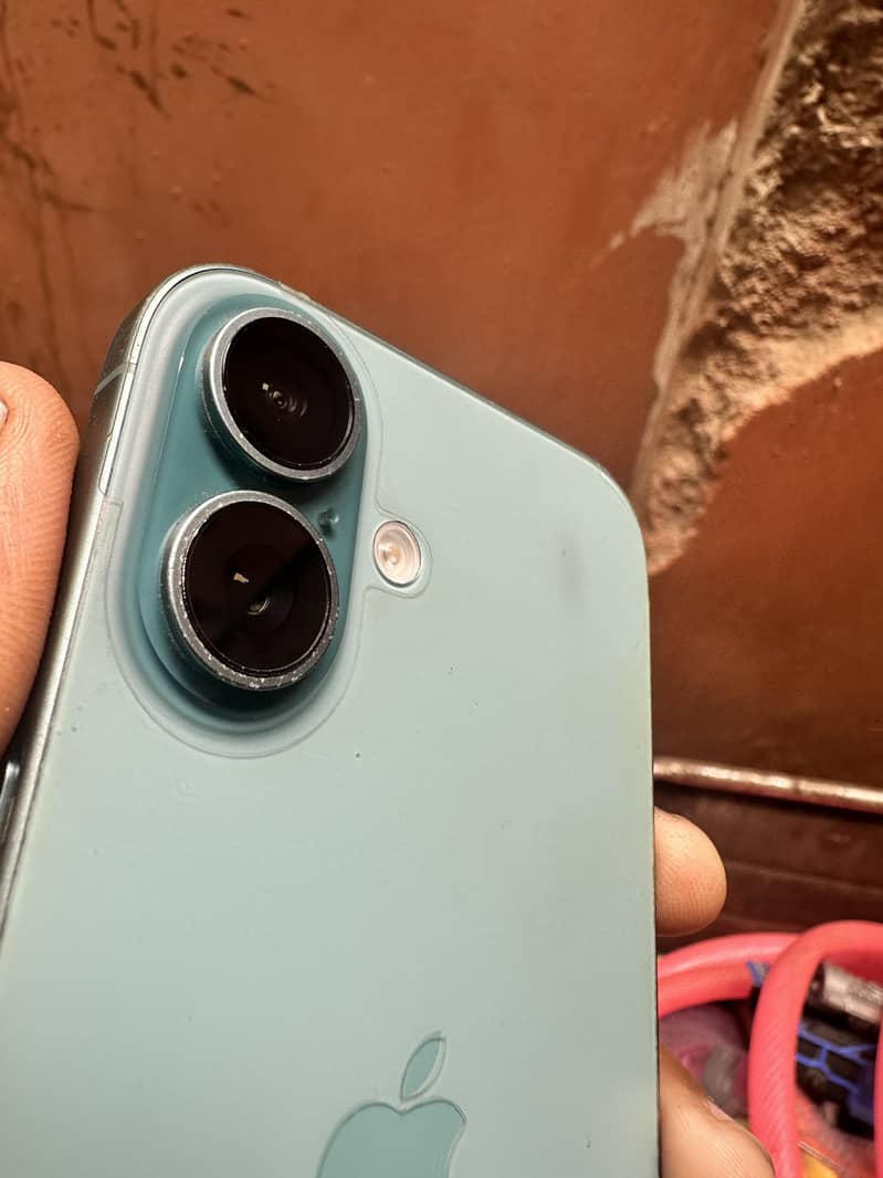 Apple iPhone 16 0