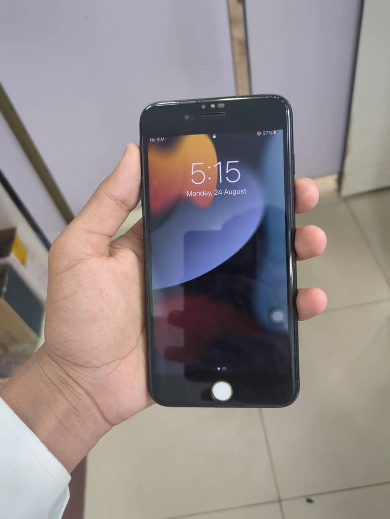 Apple iPhone 7 Plus 1