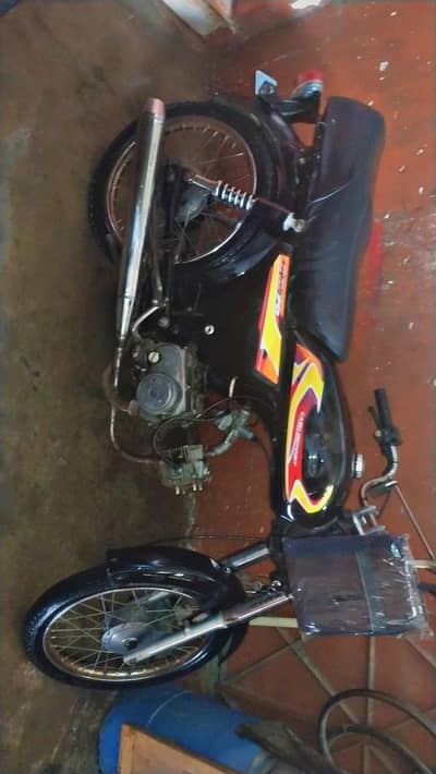 koi Kam nahi bike me Documents pore he