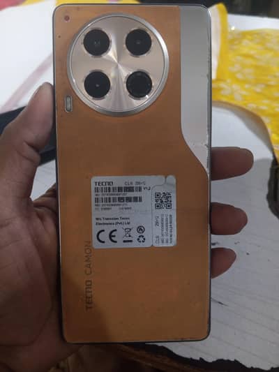 Tecno camon 30