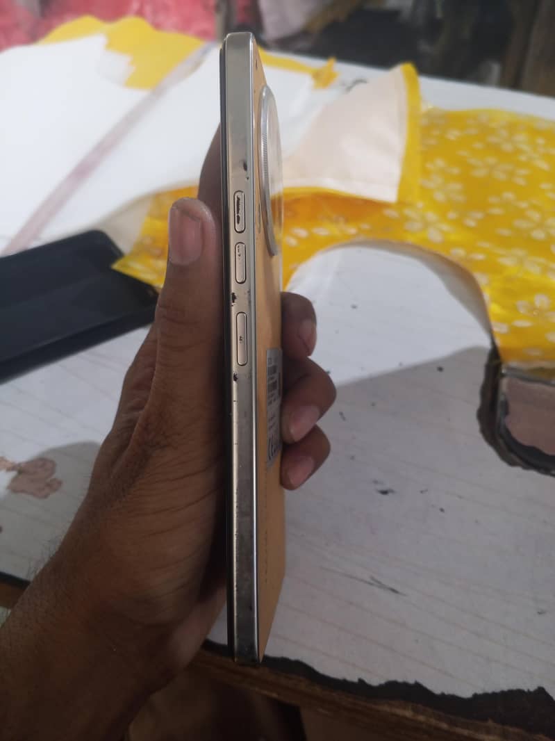Tecno camon 30 1