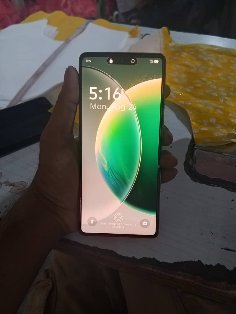 Tecno camon 30 2