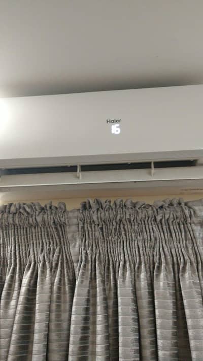 sale ac inverter 7month use full colling new condition