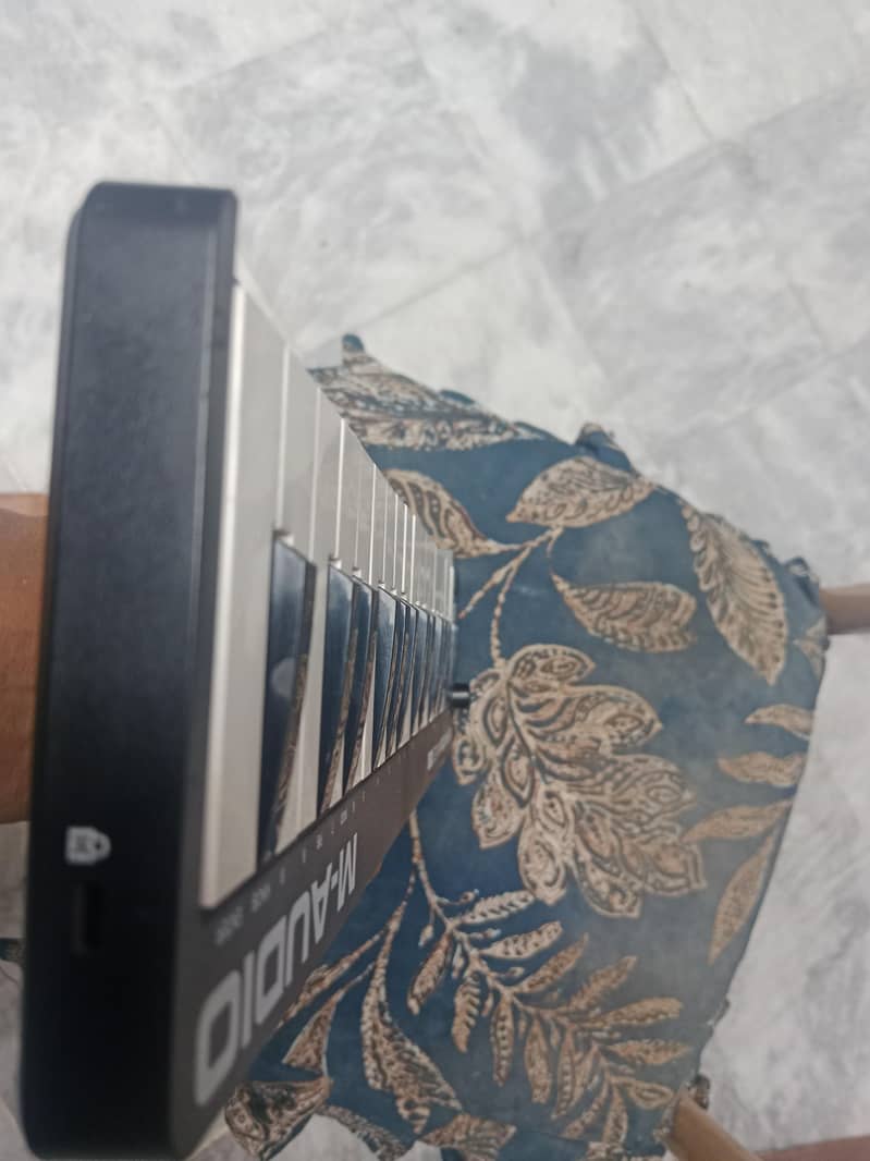 32 key Midi Controller my only Whatsapp 03445446547 1