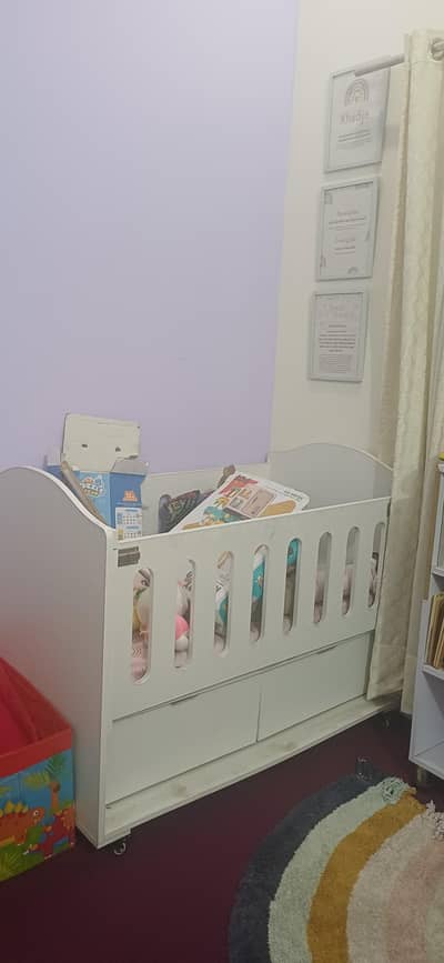 Barely used baby cot for kids in great condition