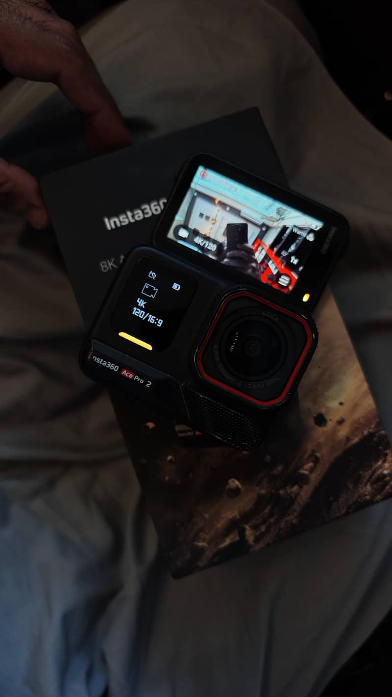 Insta360 acepro 2 3