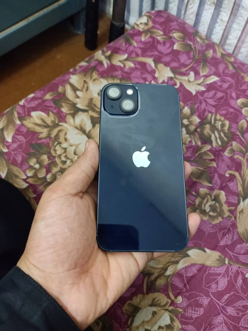 Apple iPhone 13 0