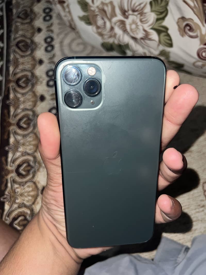 Apple iPhone 11 Pro Max 4