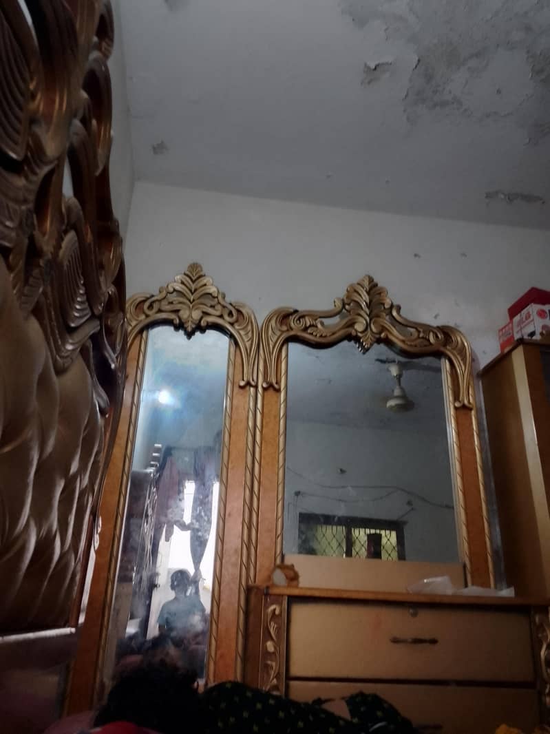 dressing table 0
