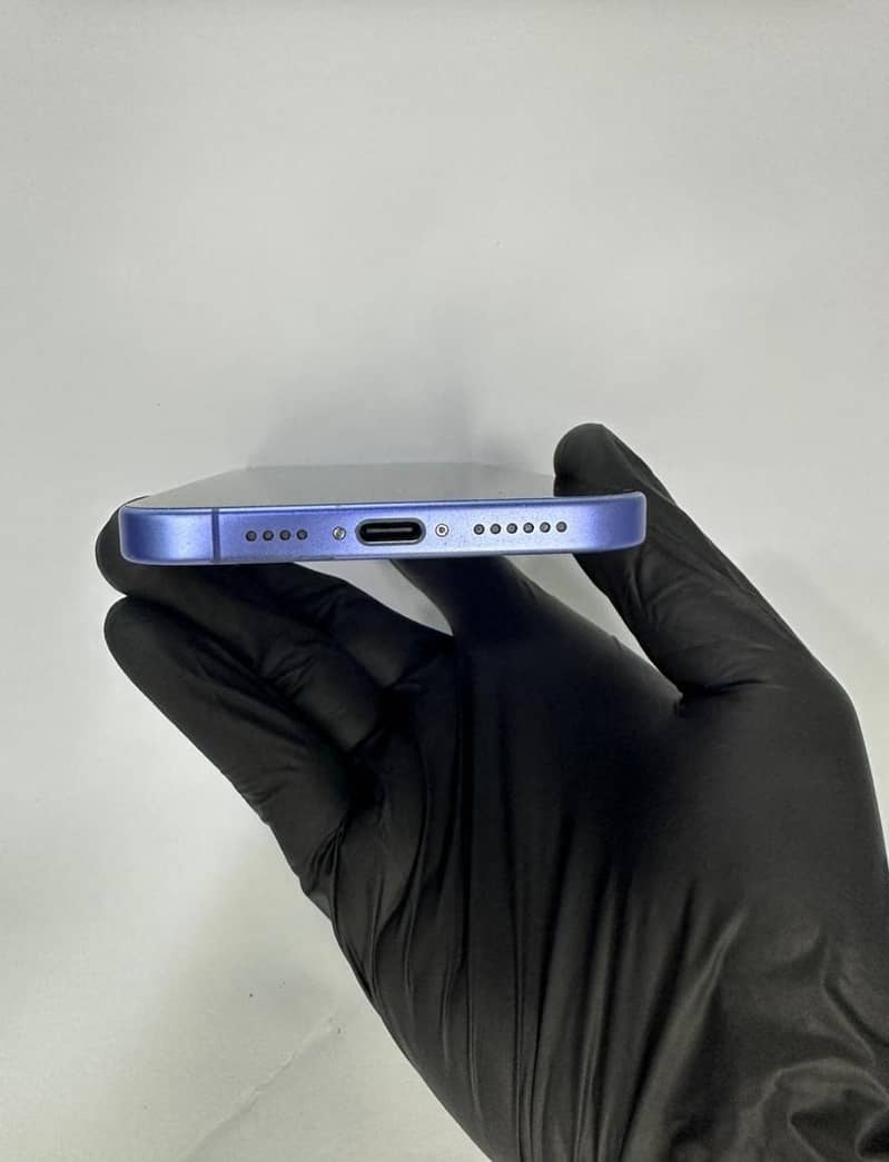 Apple iPhone 16 Plus 4