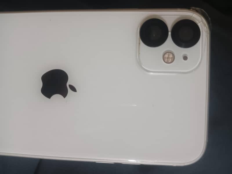 Apple iPhone 11 3