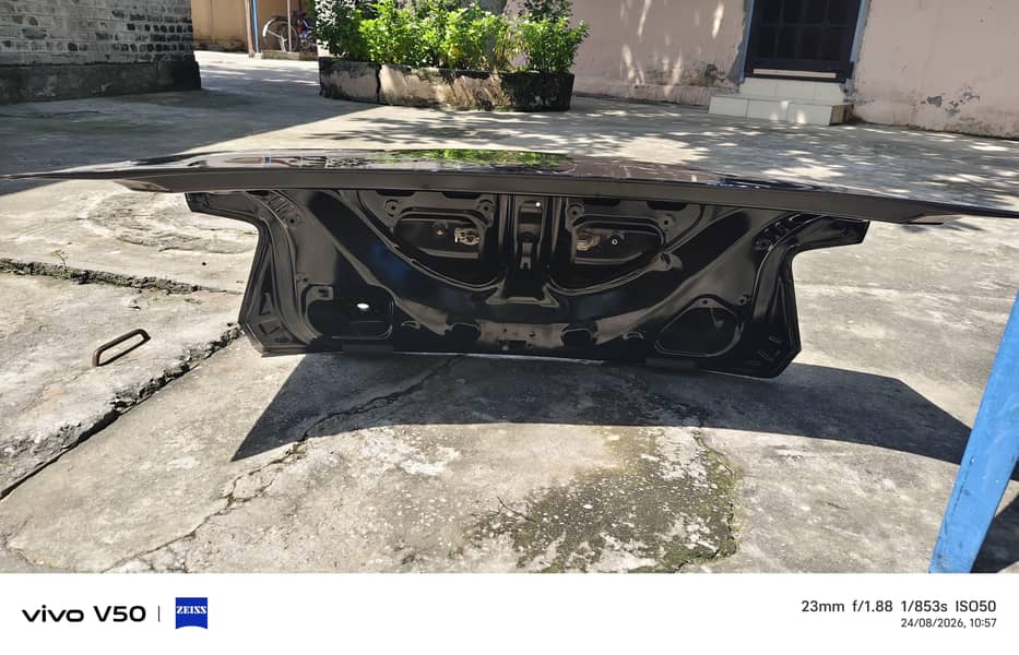 Trunk lid 1