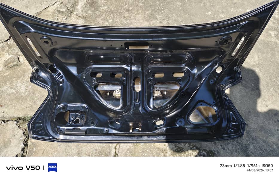 Trunk lid 4