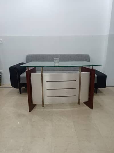 Office table