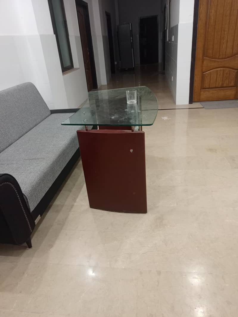 Office table 1