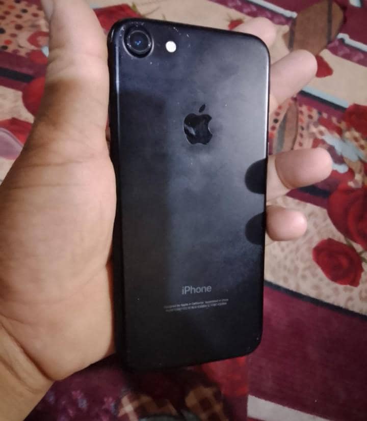 Apple iPhone 7 2