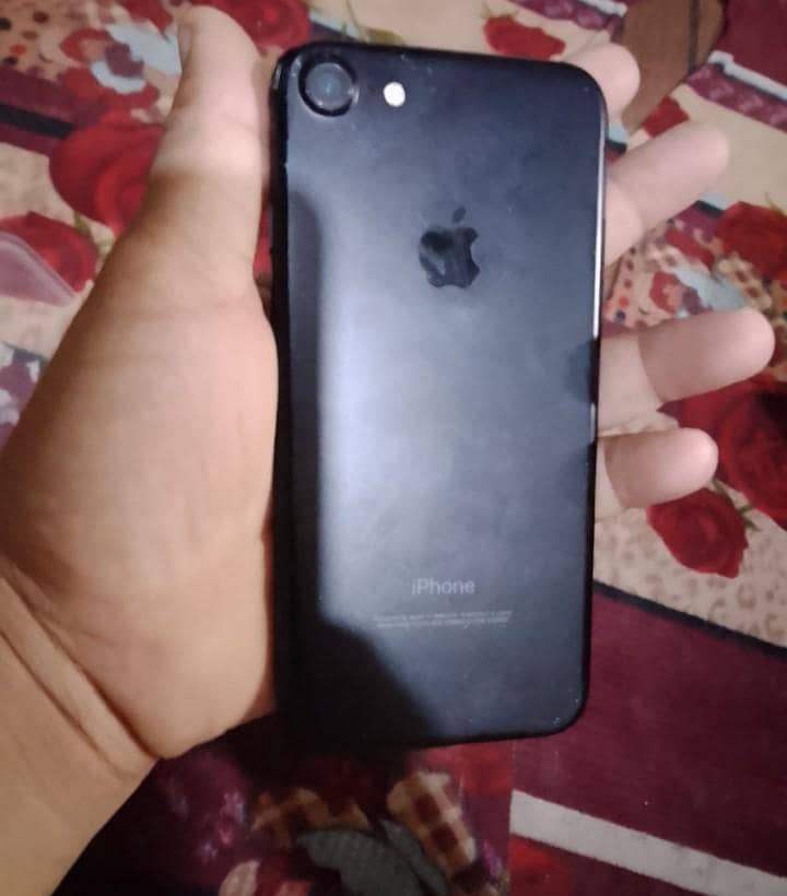Apple iPhone 7 3