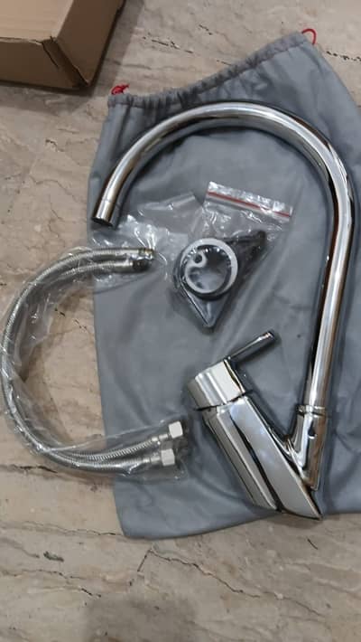 Kitchen Sink Mixer / Tap