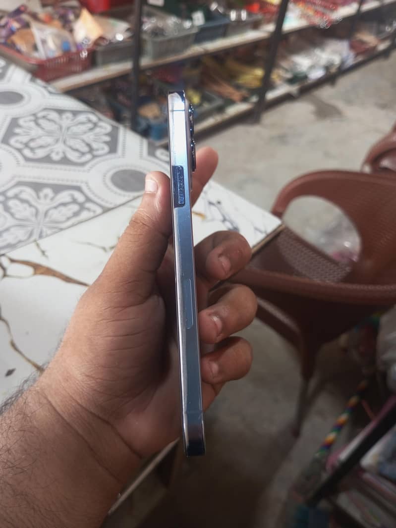 Apple iPhone 13 Pro Max 2