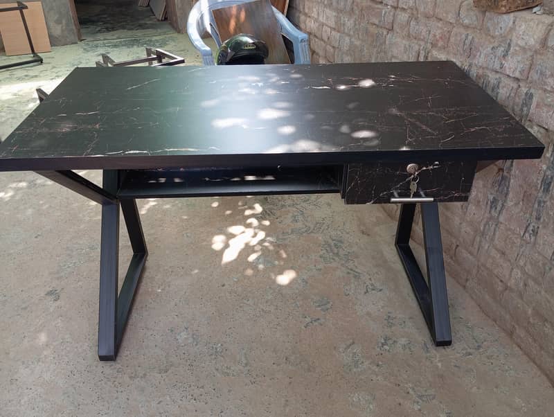 Table and racks 4