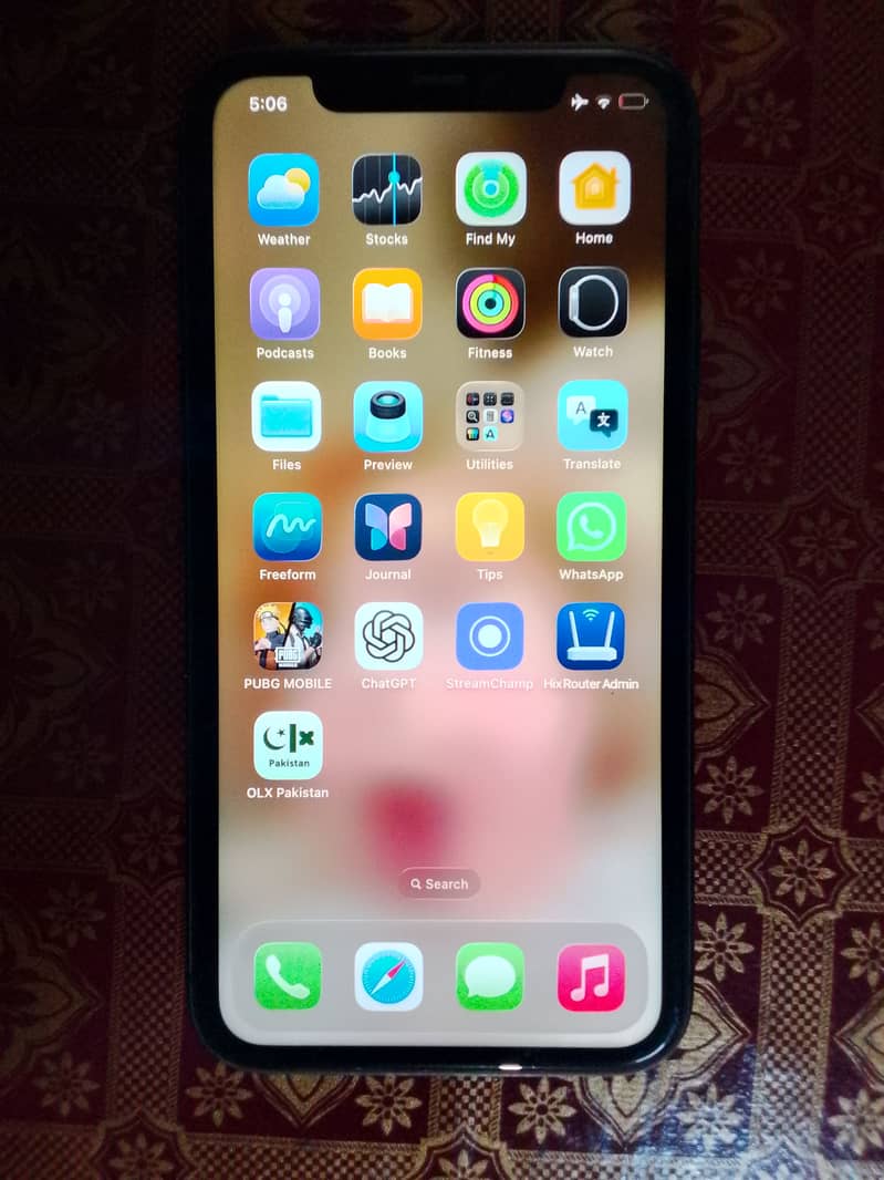 Apple iPhone 11 0