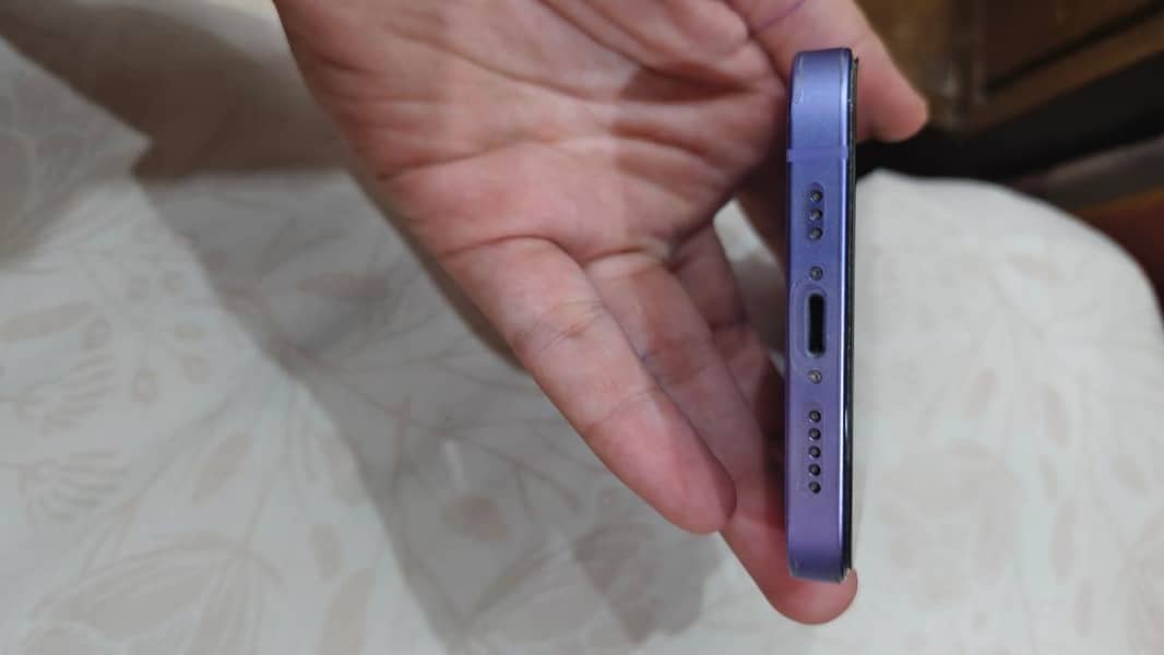 Apple iPhone 12 5