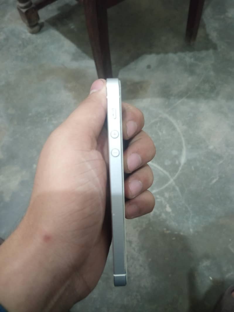 Apple iPhone 5 7