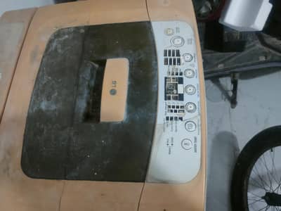 LG Automatic Washing Machine 8 Kg