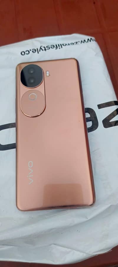 Vivo V40e