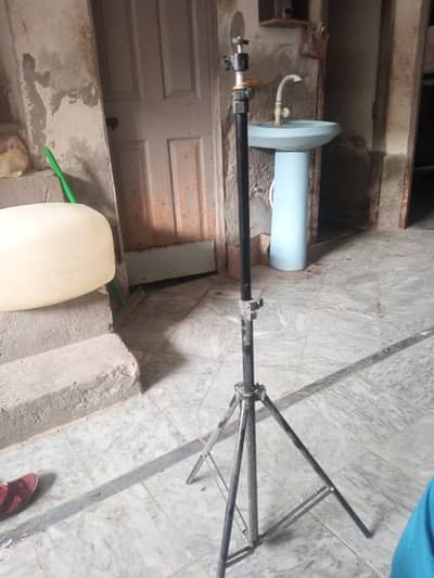 7 feet Tripod with ring light