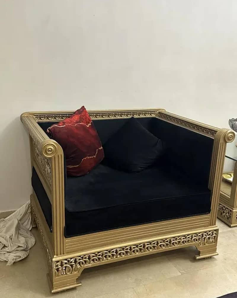7 seaters sofa with Table 3