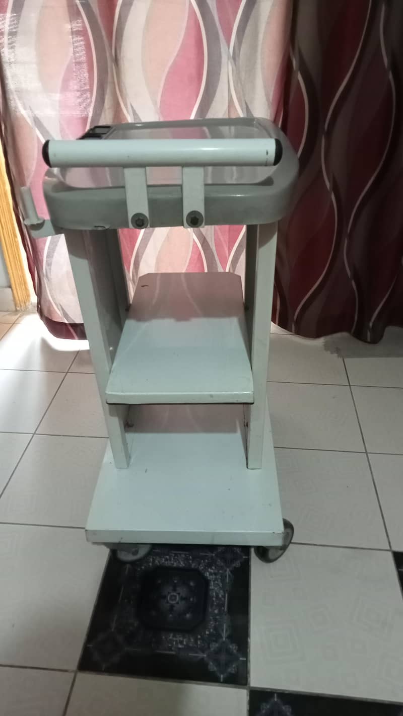 PRINTER, STABILIZER AND TROLLEY 5