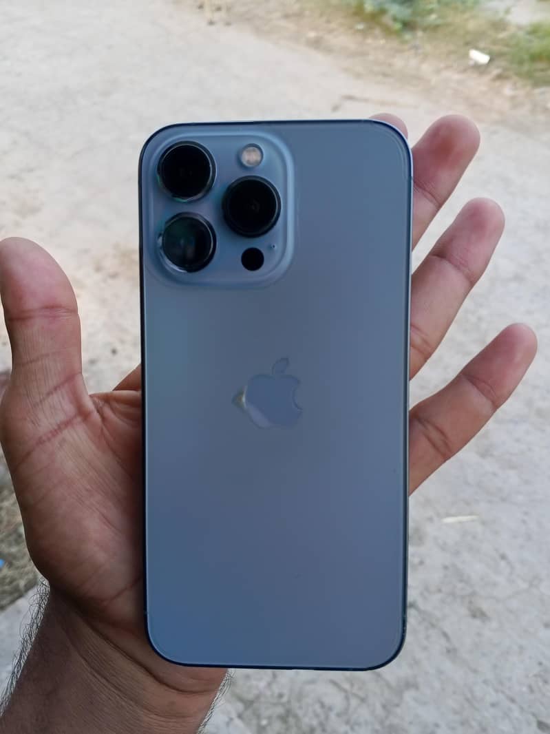 Apple iPhone 13 Pro 0