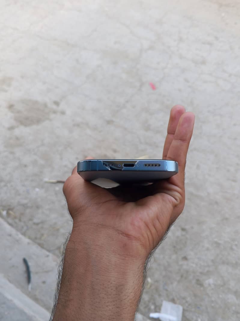 Apple iPhone 13 Pro 3