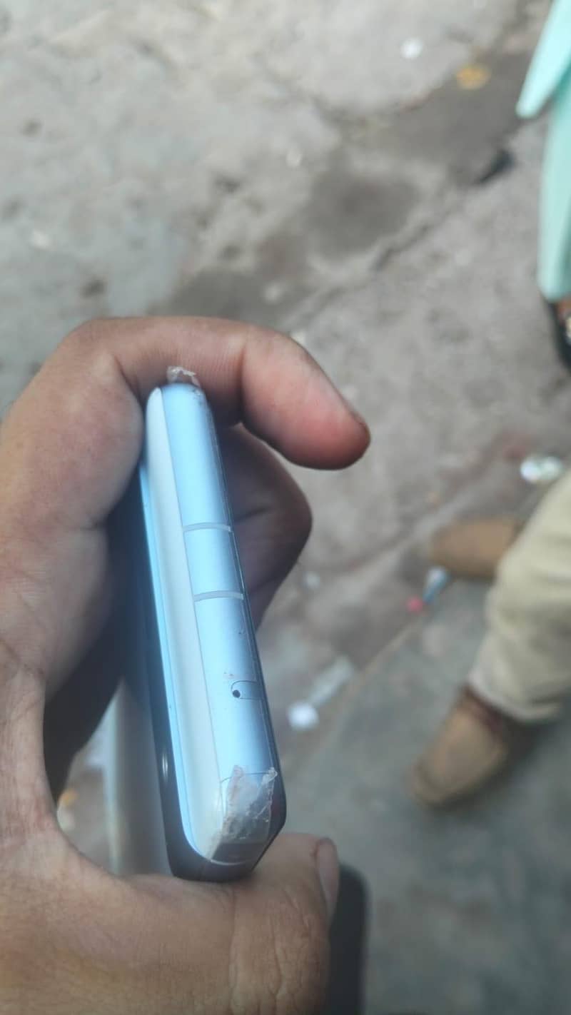 Google Pixel 7a 4