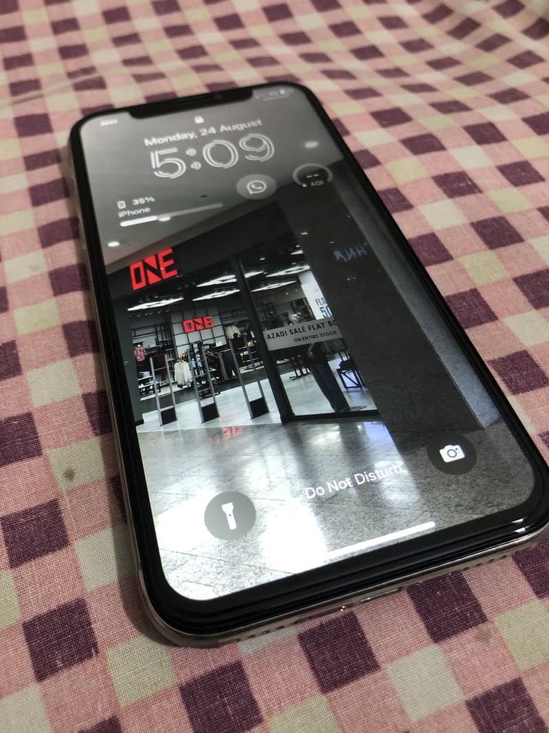Apple iPhone X 0