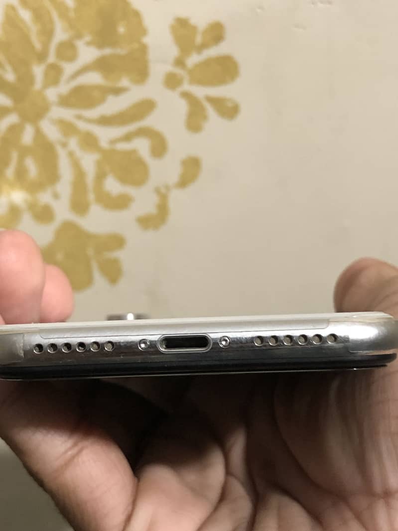 Apple iPhone X 5
