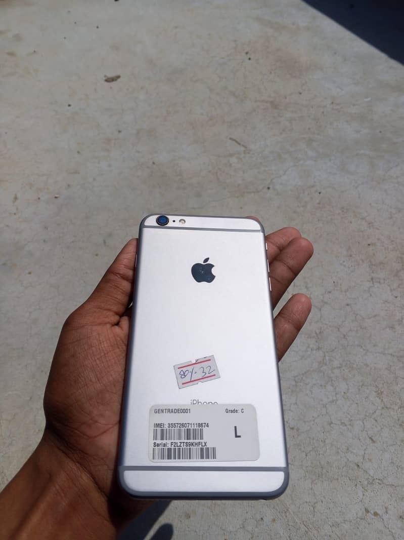 Apple iPhone 6 Plus 1