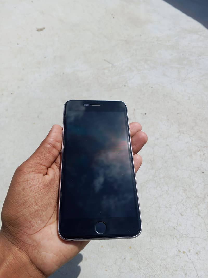 Apple iPhone 6 Plus 4