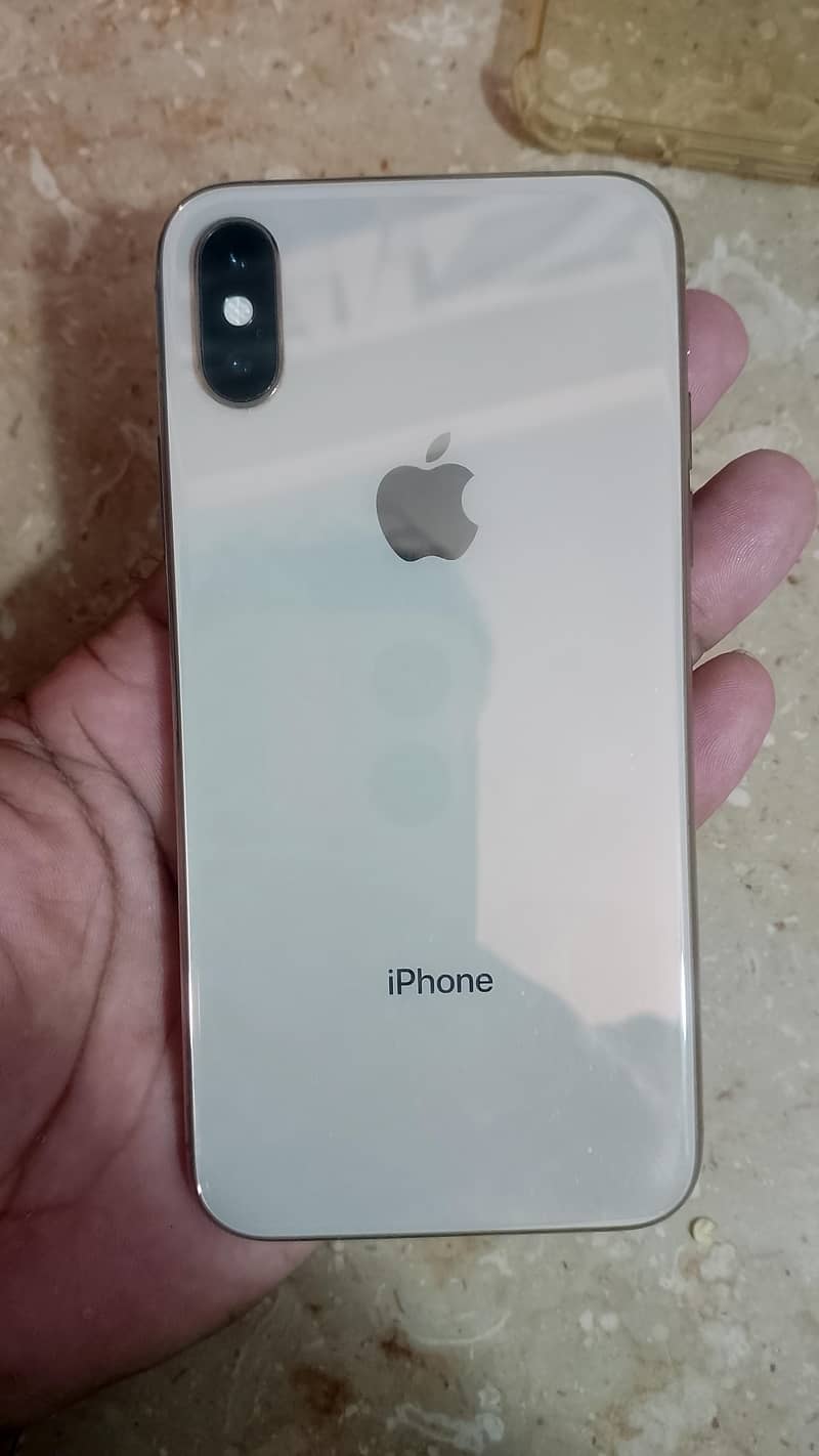 iPhone xs 1